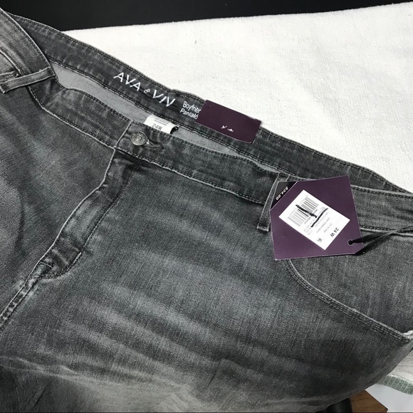 NWT Ava & Viv Boyfriend Distressed Crop - Picture 2 of 5
